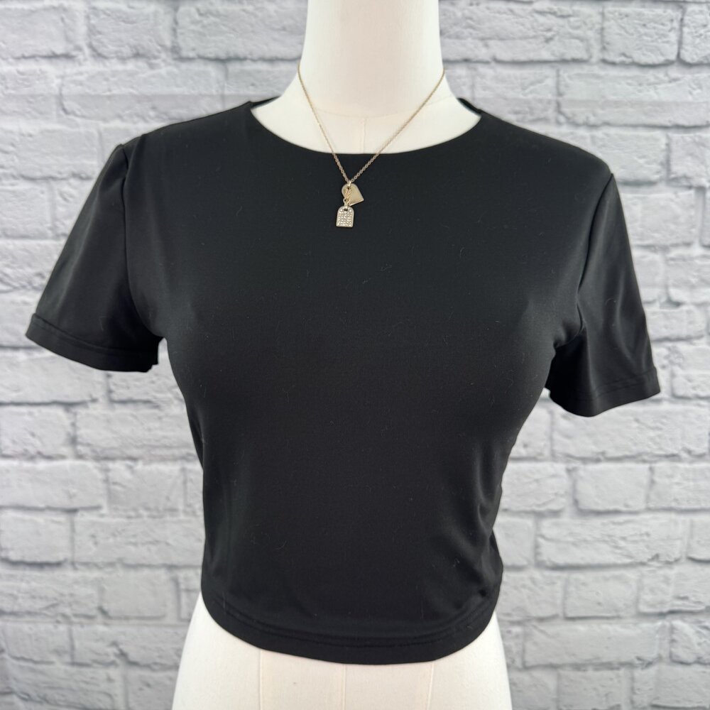 Reoria Black Short Sleeve Crop Tee S Fitted Crew Neck Basic